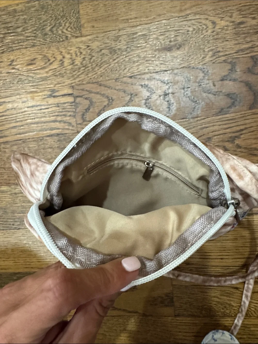 Aqua Puppy Face Crossbody Purse in Cream and Brown